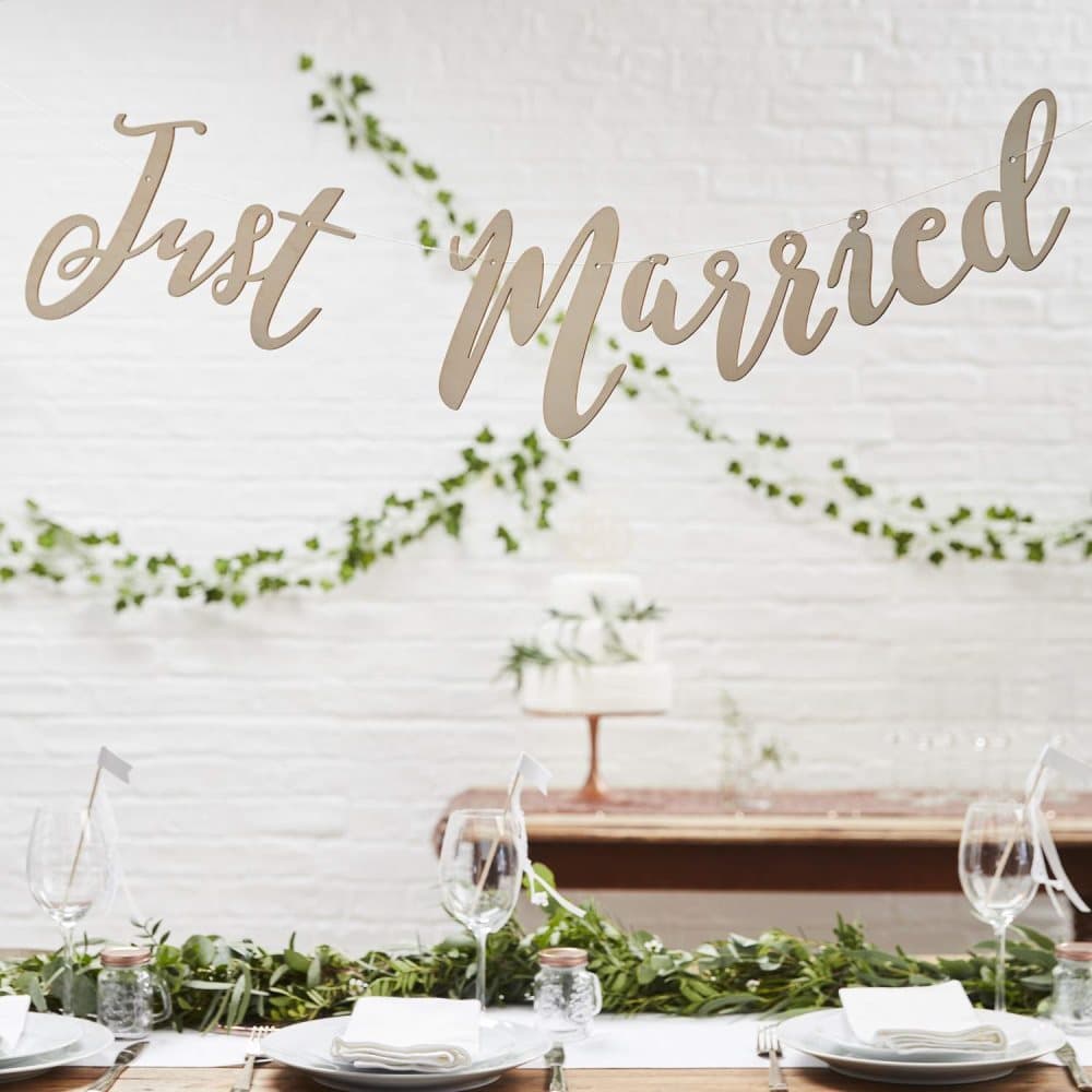 Girlang Just Married - Botanical Wedding