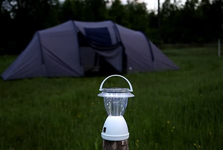 Solenergi Campinglykta Vit