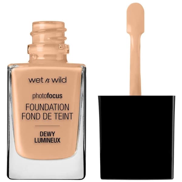 Wet n Wild Photo Focus Dewy Foundation - Classic Beige