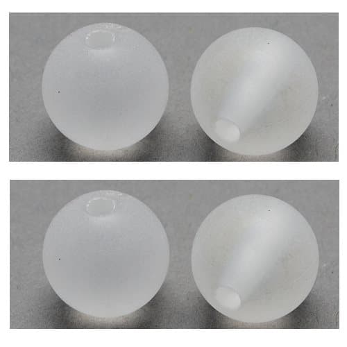 136 frostade vita 6 mm glaspärlor