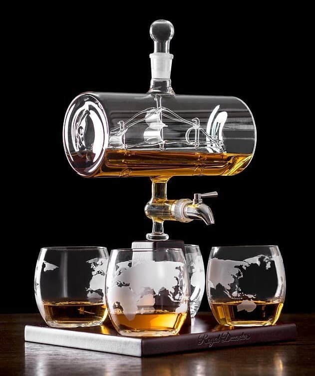 Whiskey Decanter SailShip Gift Set