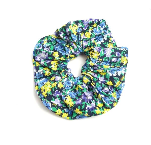 Stor Blommig Scrunchie