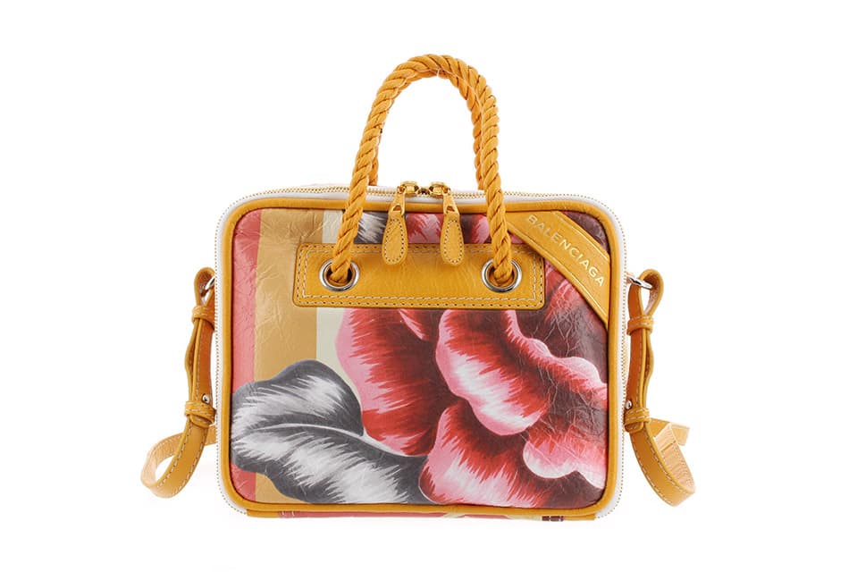 Brukt Balenciaga Leather Blanket Square Satchel Red