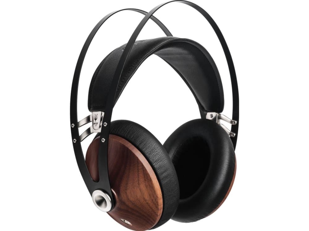 Meze 99 Classics headphones