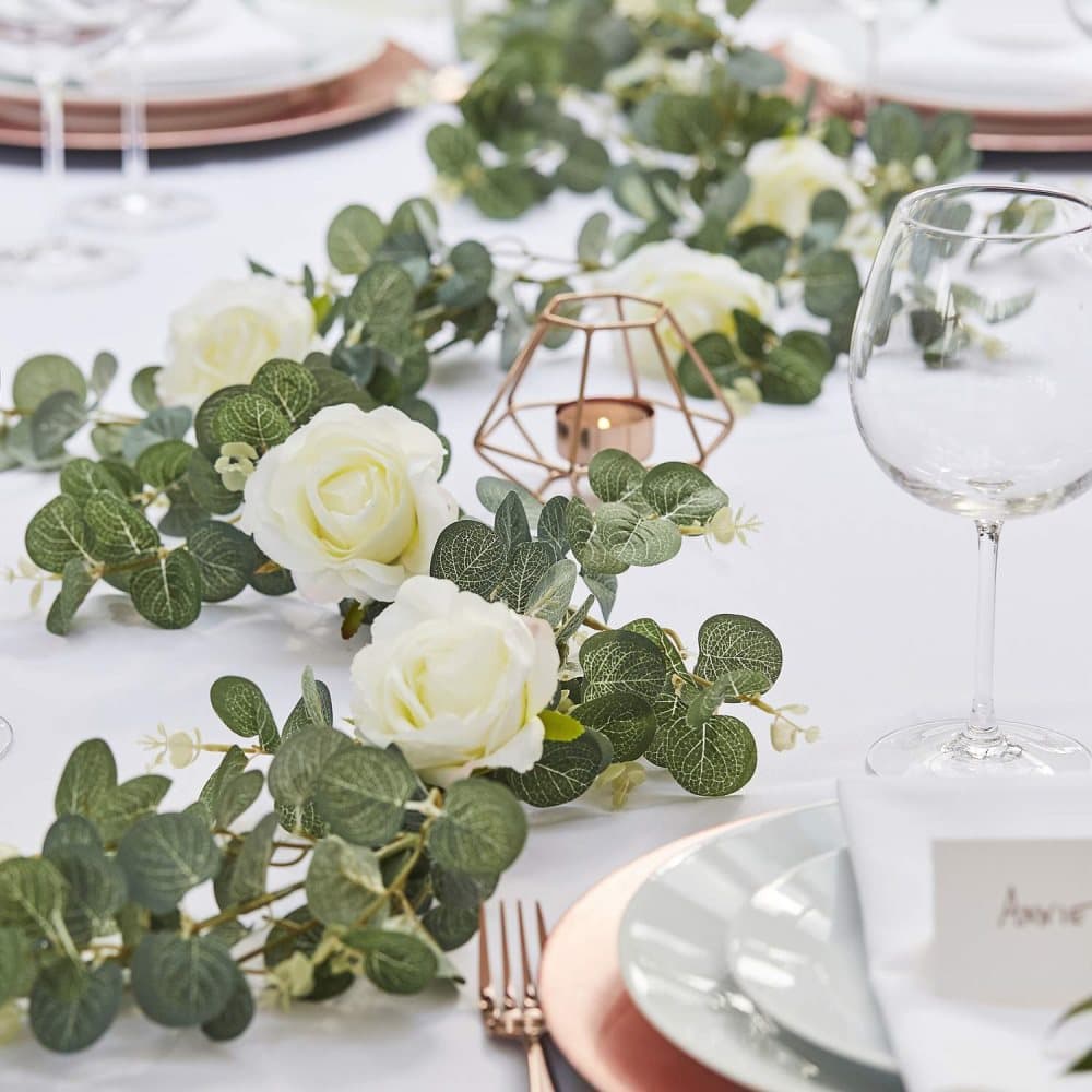 Girlang Eucalyptus Konstjord Rosor - Botanical Wedding