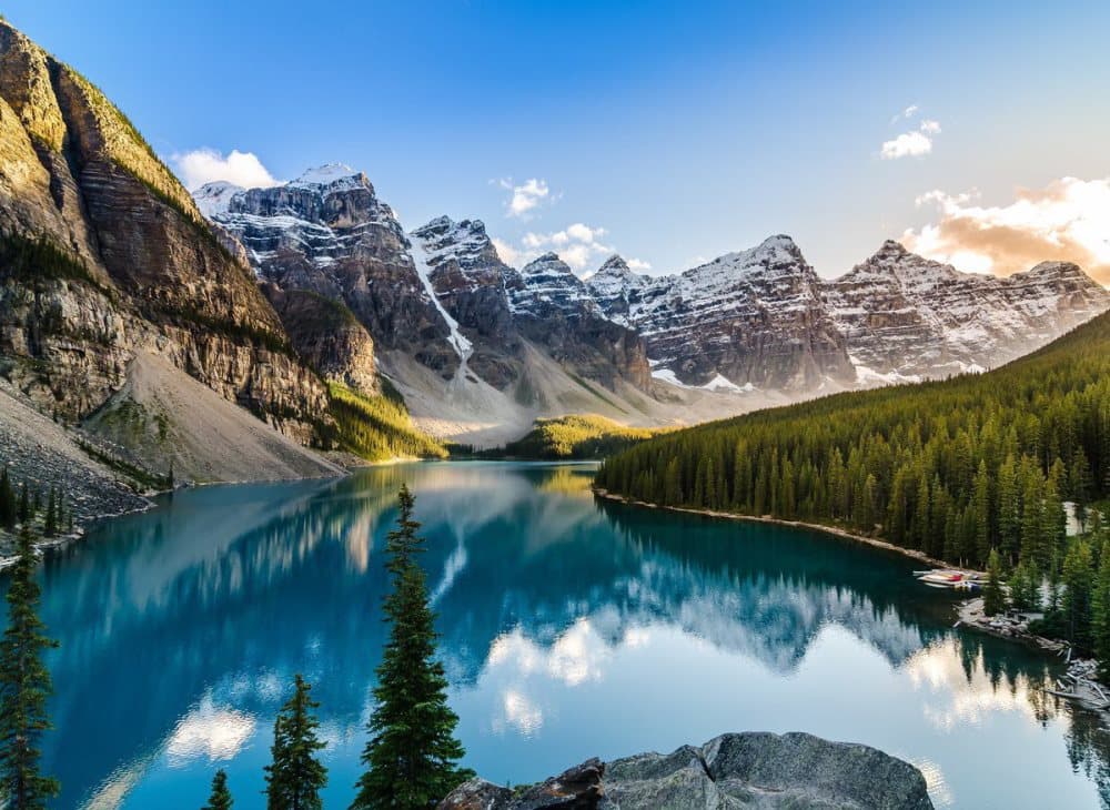 Wallpaper Mural Moraine Lake Rocky Mountains I