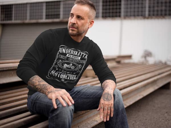 Motorcykel Sweatshirt - Underskatta aldrig en gubbe  t-shirt