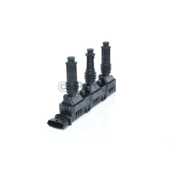 BOSCH Sytytyspuola 0221503471 - bensiinimoottorille