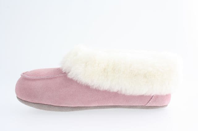 Fårskinnstofflor från AXELDA pälstofflor innetofflor rosa