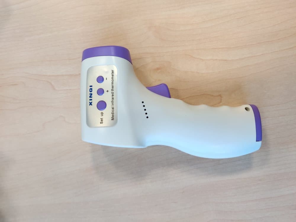 XINQI Berøringsfri digital infrarød termometer temperaturpistol
