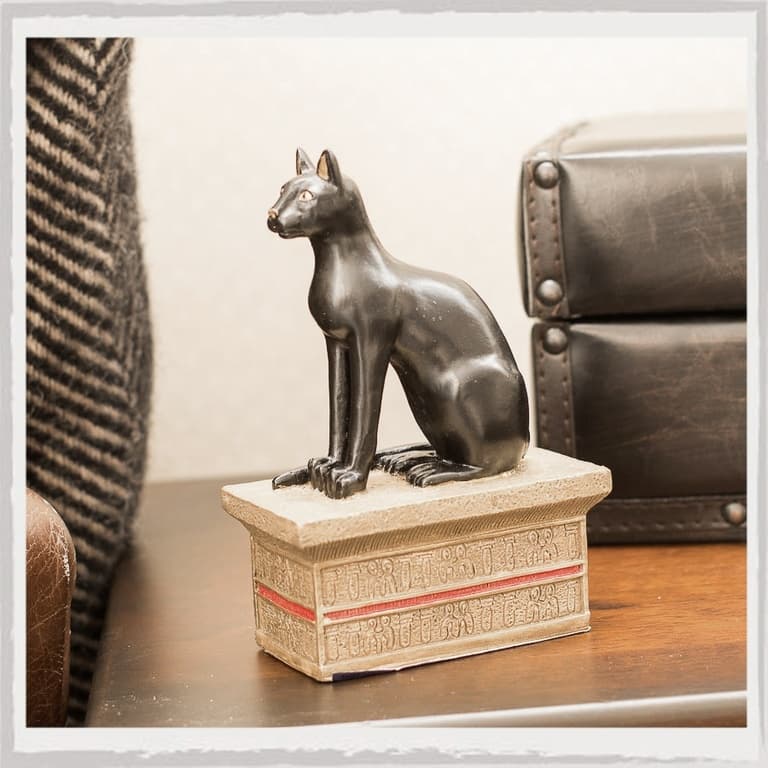 Handtillverkad - Handmålad Egyptisk Mau Katt