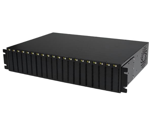 StarTech.com 20-Slot 2U Rack Mount Media Converter Chassis for ET Series 2 Fiber Media Converters (ETCHS2U) - Modulær utvidelsesbase - 2U - rackmonte