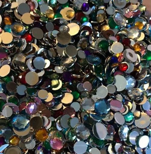 150  akryl rhinestones halvpärlor blandade