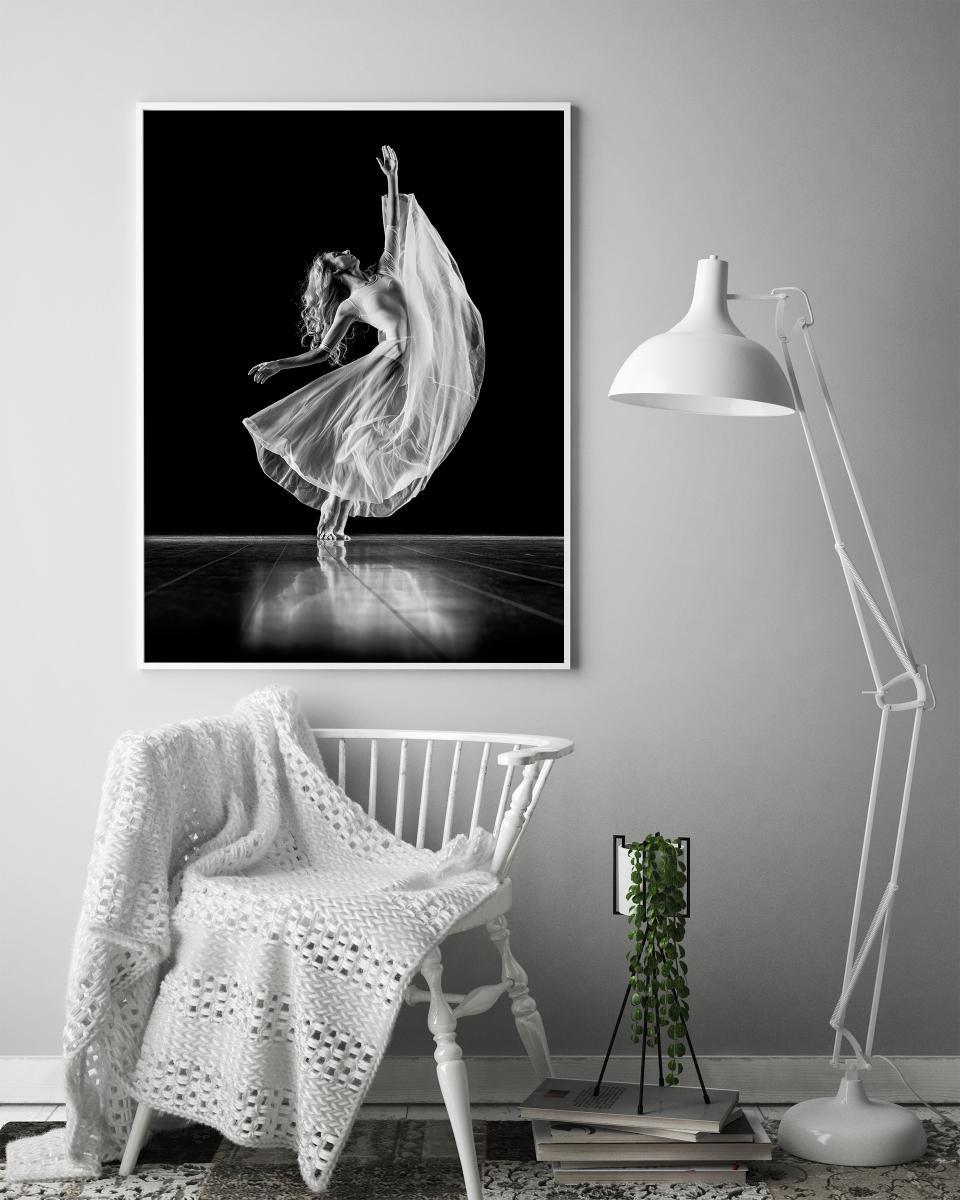 ELEGANT DANCER POSTER