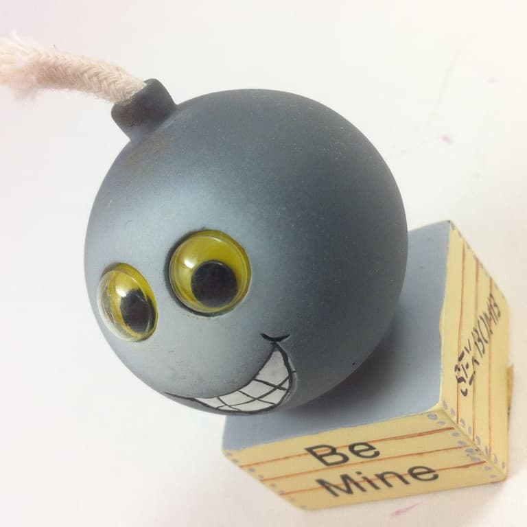 BE MINE - SEX BOMB statyett