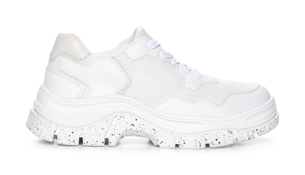 VOX Sneakers
