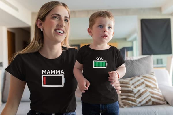 Familje Batteri T-shirt - Pappa Mamma Son & dotter designs