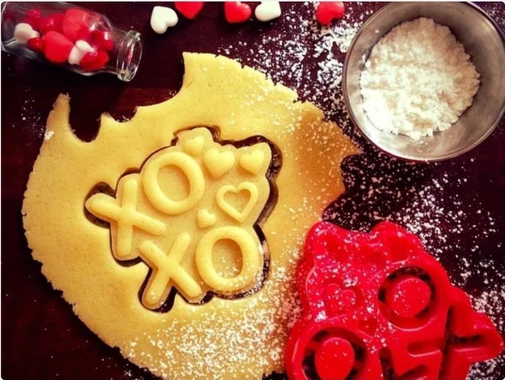 XOXO" Cookie Cutter (Valentine's Day Collection)
