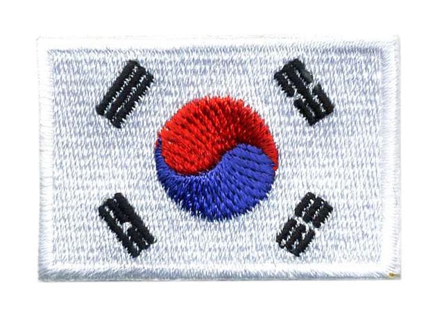 SOUTH KOREA flag embroidered/ patches L 4,5 cm H 3 cm 4 pcs