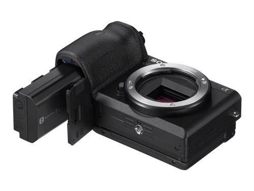 Bild av Sony a6600 ILCE-6600M - Digitalkamera - spegellöst - 24.2 MP - APS-C - 4 K / 30 fps - 7.5x optisk zoom E 18-135mm OSS lins - Wi-Fi, NFC, Bluetooth -
