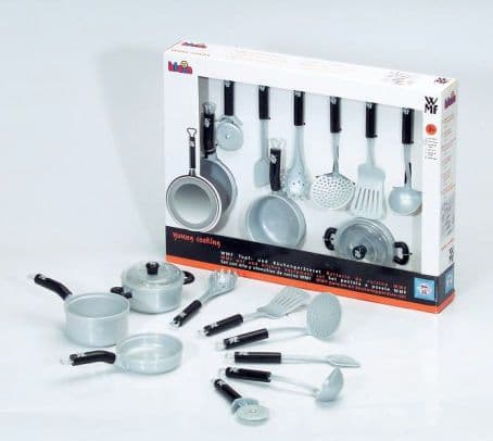 Klein A set of dishes and kitchen accessories