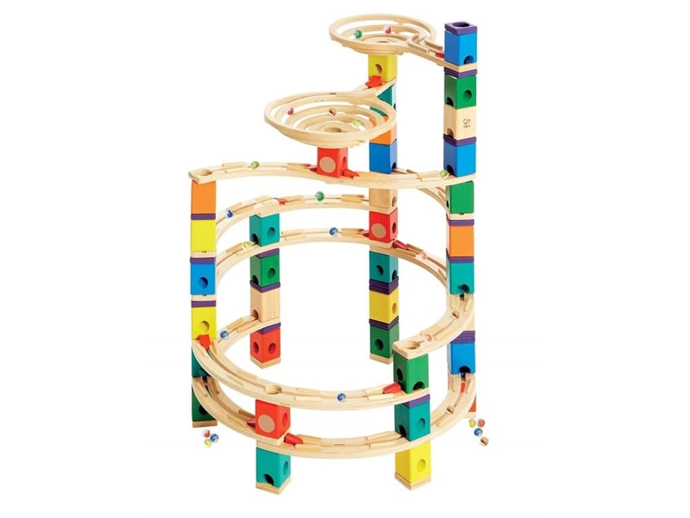 Hape cyclone, train