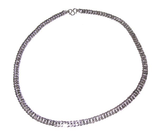 Silverfärgat kedjehalsband