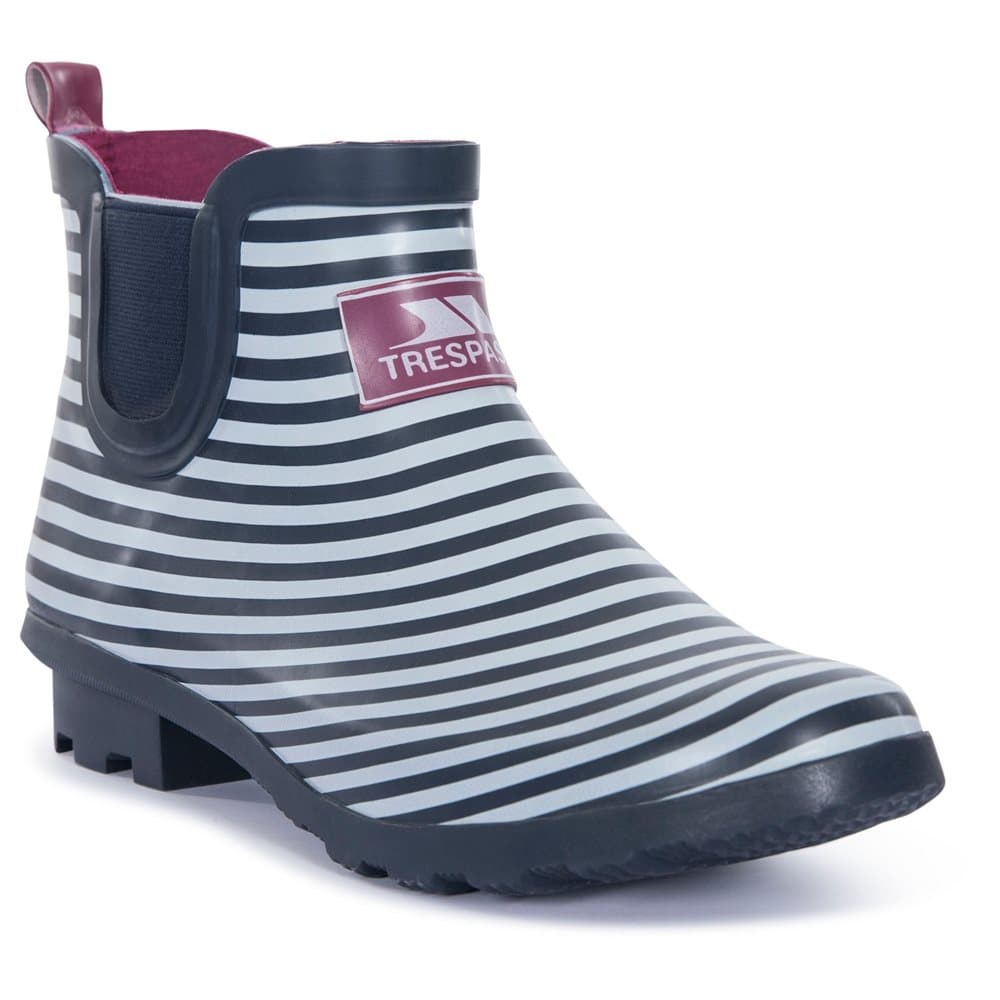 Trespass Dam / Bex Ankle Welly