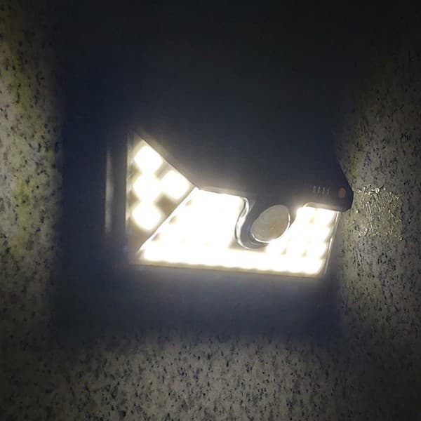 Solaris Black ulkovalo liiketunnistimella 34LED