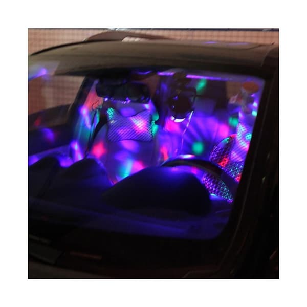 Diskolyskugle med roterende RGB lys + fjernbetjening (LED Party Light)