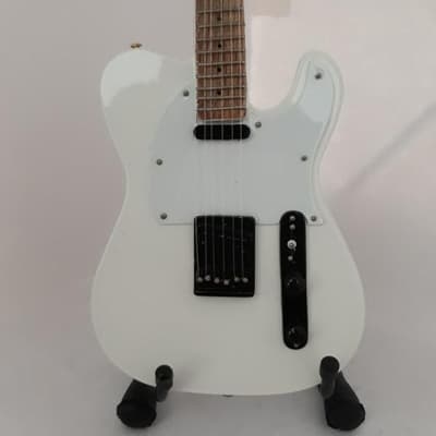 Mini guitar: Queen - Freddie Mercury