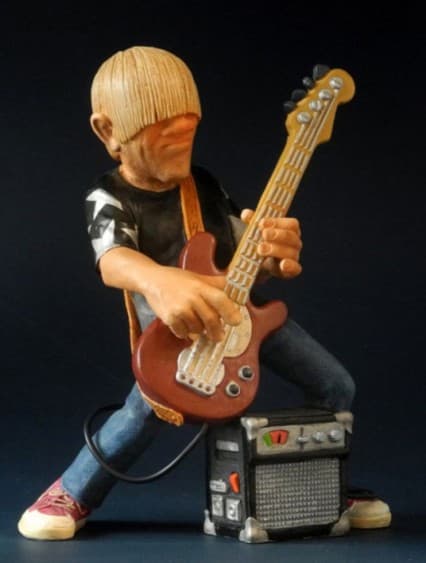 Rock figurine: bass guitar