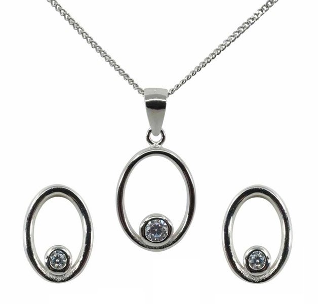 Halsband o Örhängen set i äkta silver prydda med Kubisk Zirkonia