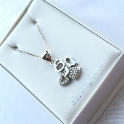 Äkta 925 Sterling Silver ängel hängsmycke prydd med CZ