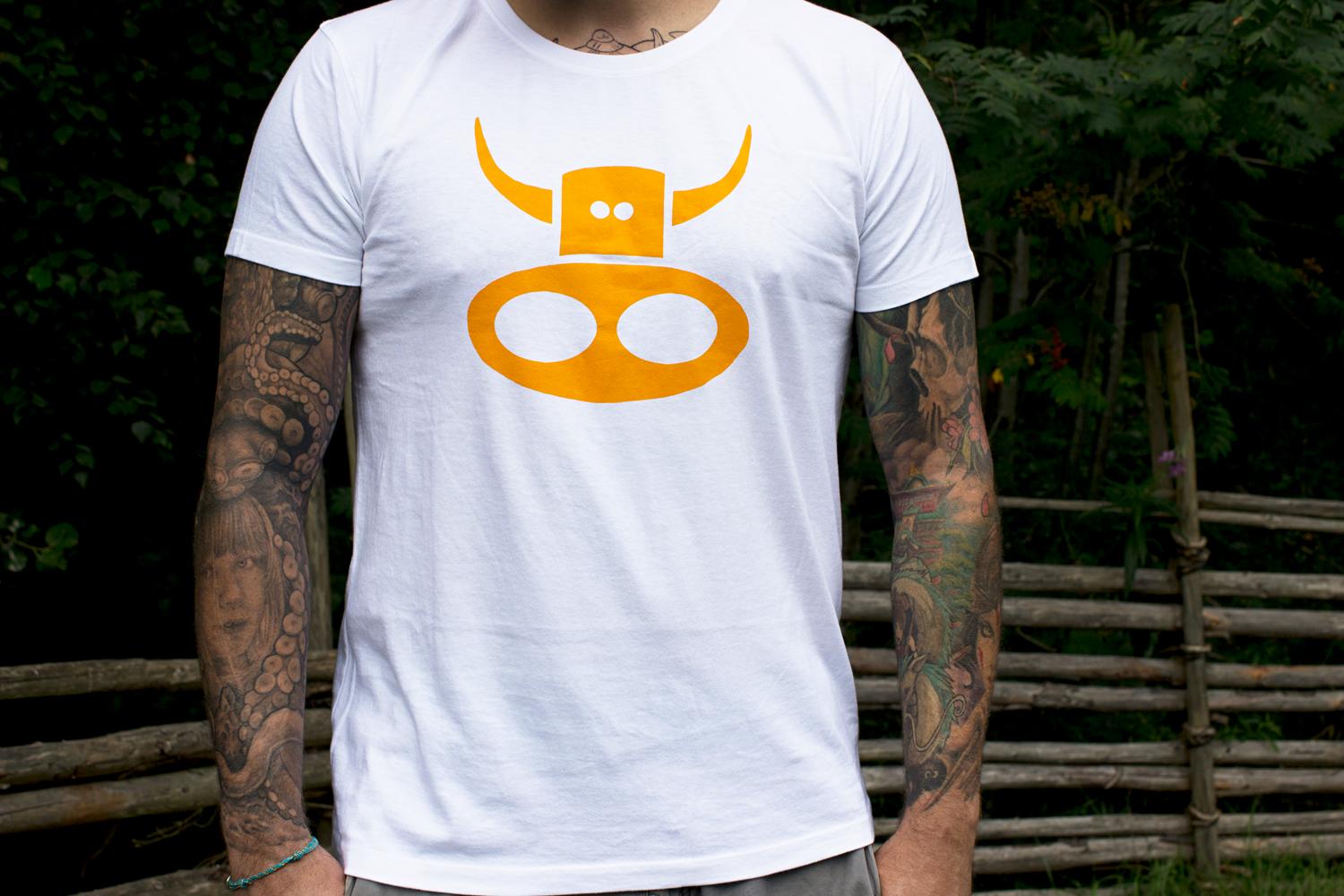 shirt, white with orange print | CDON