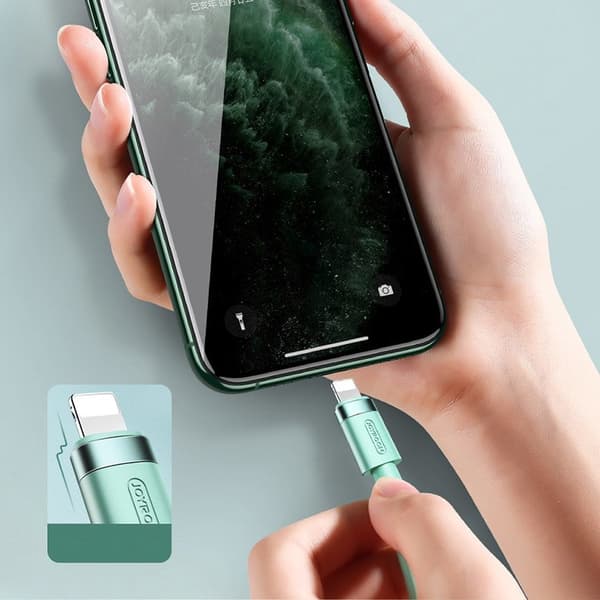 iPhone USB - Lightning kabel 2,4A 1,2m svart