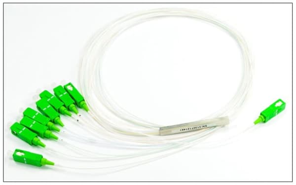 Jakaja PLC 1X8 TERÄSLAATIKO SM 0.9MM 1M SC/APC PLC 1X8 SM