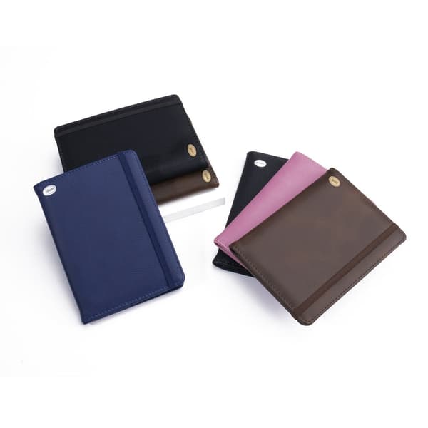 xTool PU Patch Passport Holder - Rosa till Svart