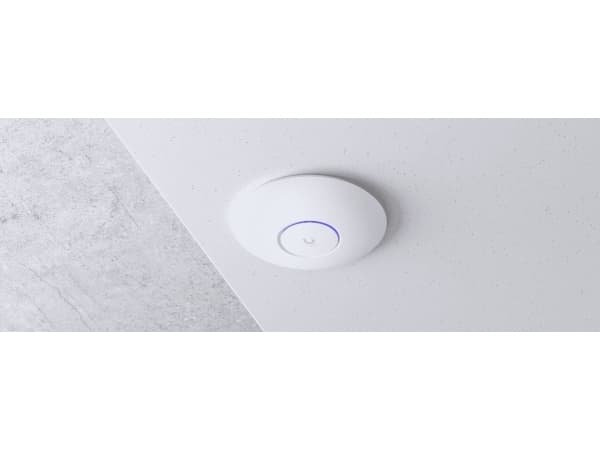 Ubiquiti Unifi U6+ aksesspunkt 2,4/5 GHz hvit
