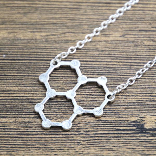 Necklace - Water - H2O - Molecule