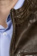 Miniatyrbilde 3 av 5: Biker