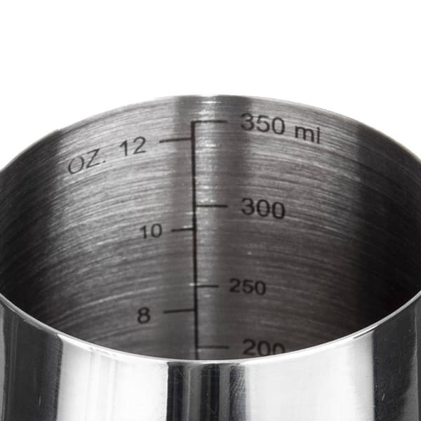 Teräksinen maitokannu kahvalla ja mittakupilla 350 ml