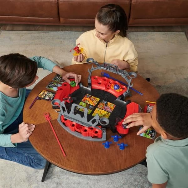 Bakugan Battle Arena - BAKUGAN - Över 50 cm lång - Med Bakugan Special Attack, launcher och kort