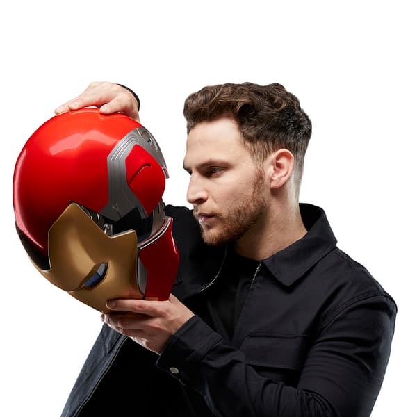 Marvel Legends Electronic Helmet - Iron Man