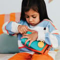 Miniatyrbild 6 av 6: Skyddsskal - Lunii - Odile Gul - Flexibelt silikon - Tvättbar - Inbyggt handtag