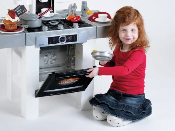 Theo Klein Bosch kitchen “Pure”, 3 år