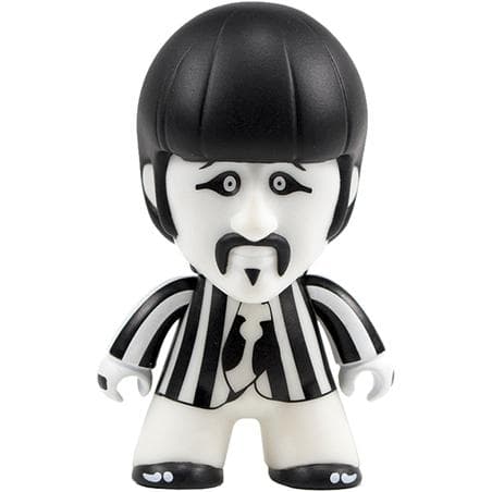 The Beatles TITANS: Black & White Ringo (4.5")