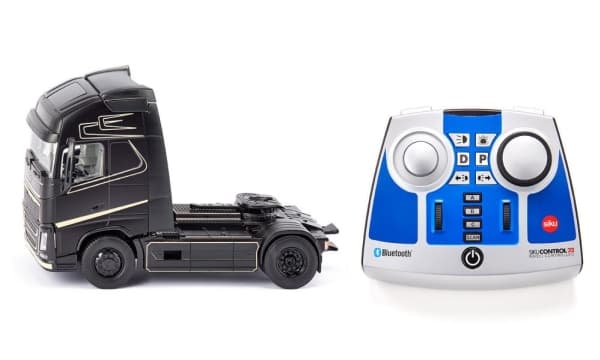SIKU CONTROL Volvo FH16 with Bluetooth, A - 6737