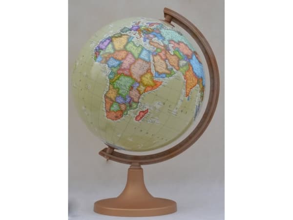 Zachem Globus 320, politisk