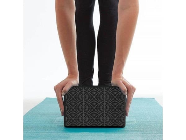 Gaiam Kostka do jogi Embossed Black 63438 Gaiam